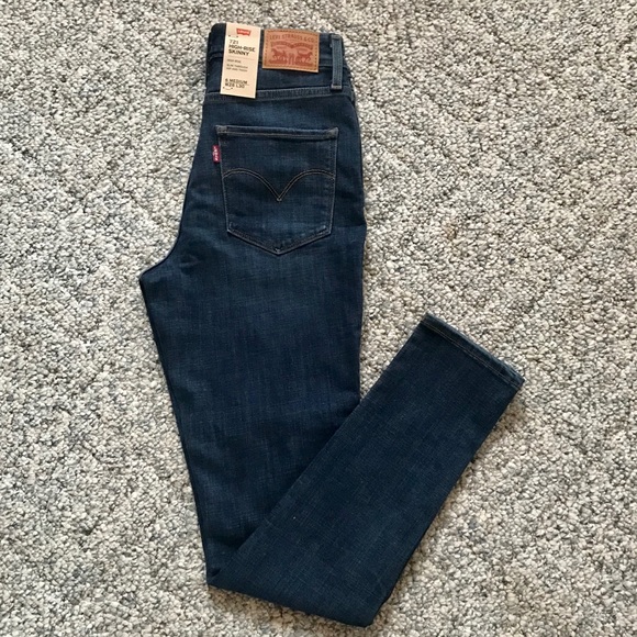 Levi’s 721 High-Rise Skinny Jeans - Picture 3 of 5